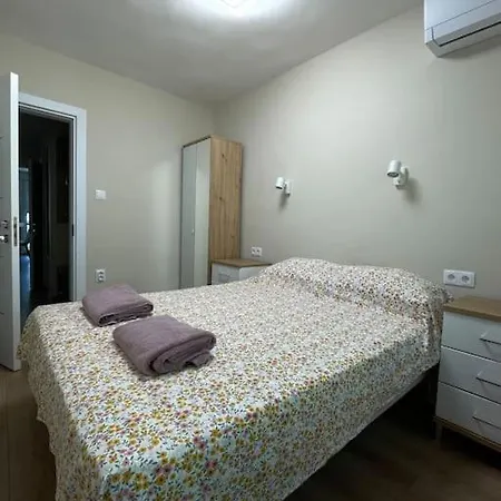 Comfy 2 - Centre 布尔加斯